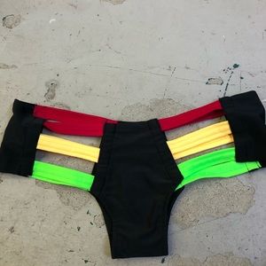 Rasta cut out shorts